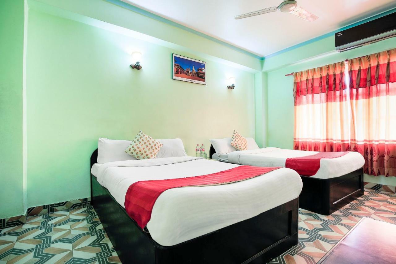 Hotel Rudrakshya Pokhara Buitenkant foto